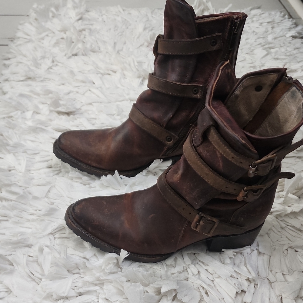Freebird Apex Dark Brown Boots - Picture 1 of 9